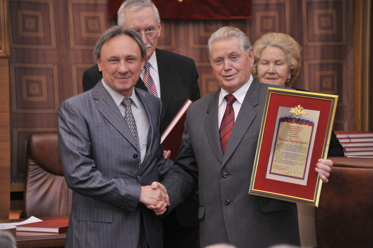 _zhr7238.jpg