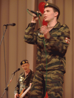 Когда поют солдаты