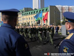 Ко дню ВДВ появился памятник "Дяде Васе"