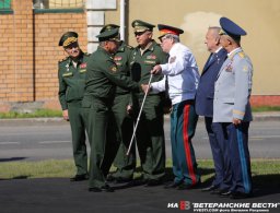 Ко дню ВДВ появился памятник "Дяде Васе"