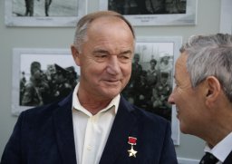 Выставка "Десантный характер!" - во Внуково!