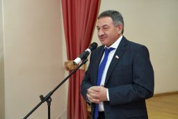 В Шумейке установили бюст Петра Великого