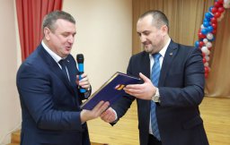 В Шумейке установили бюст Петра Великого