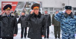 Центру спецназначения вручили знамя 