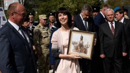 Началось возведение памятника Екатерине II