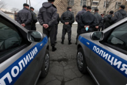 Полицейским ограничили выезд за рубеж