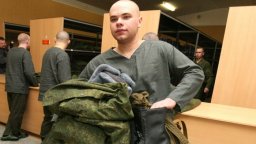 Минобороны закупит военным новую форму