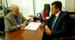 Укреплять международное сотрудничество