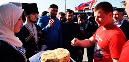 Патриотический автомарш из Дагестана в Чечню
