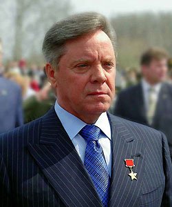 Б.Громов: "С юбилеем, боевые друзья!"