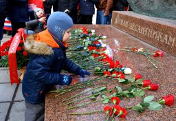 Шествие в память о десантниках 6-й роты  
