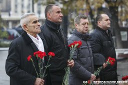Память воинов-освободителей - священна!